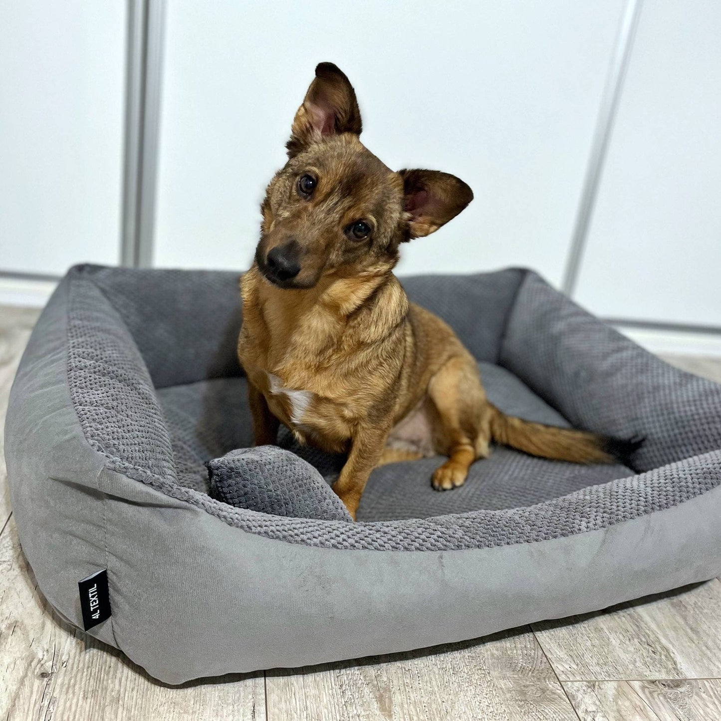 SCHLUSSVERKAUF TEO Kuscheliges Hundebett Dunkelgrau kleiner Hund oder Katze Größe 40x30 cm