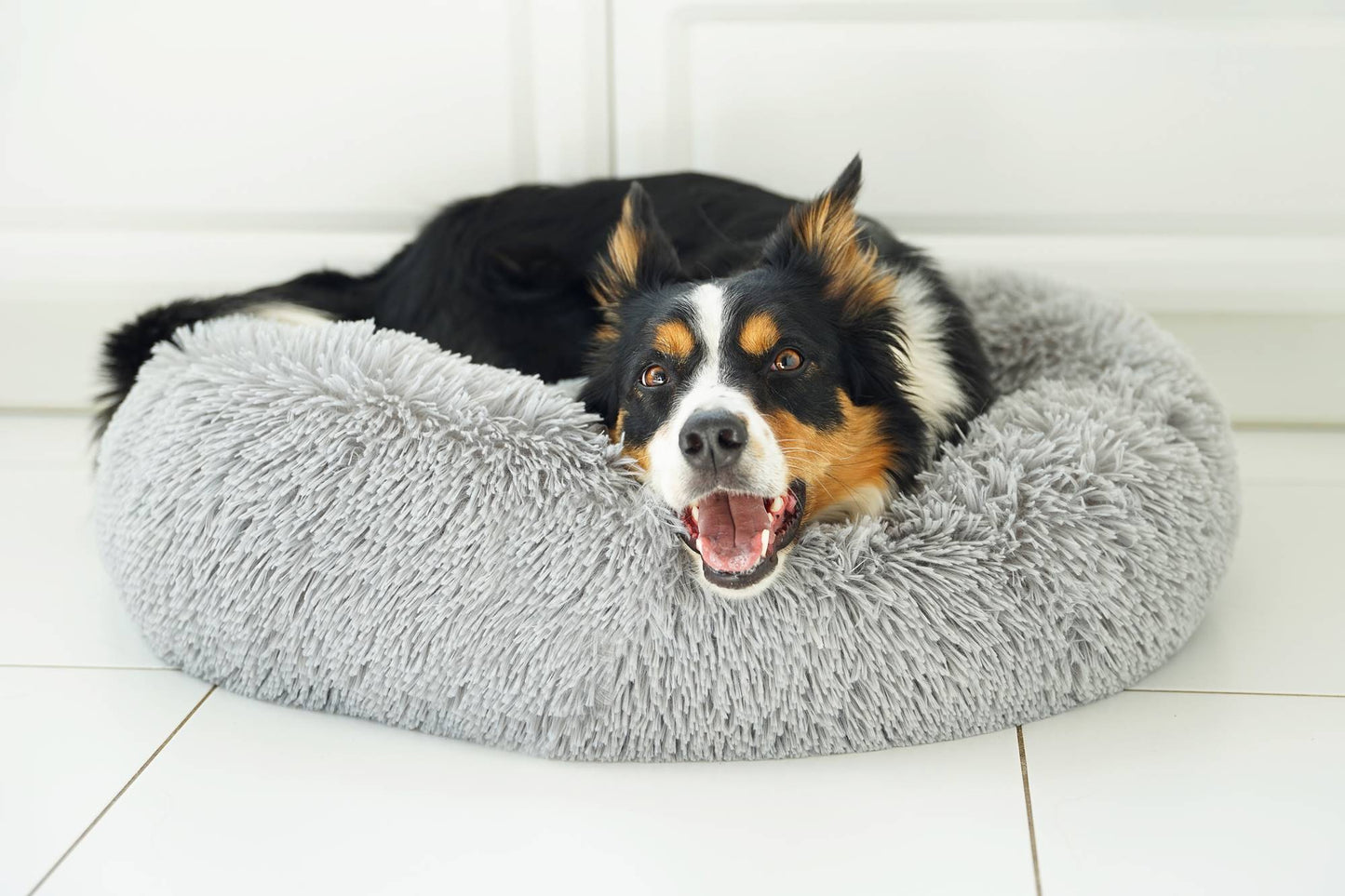 FUZZY Kuscheliges Hundebett Donut Grau