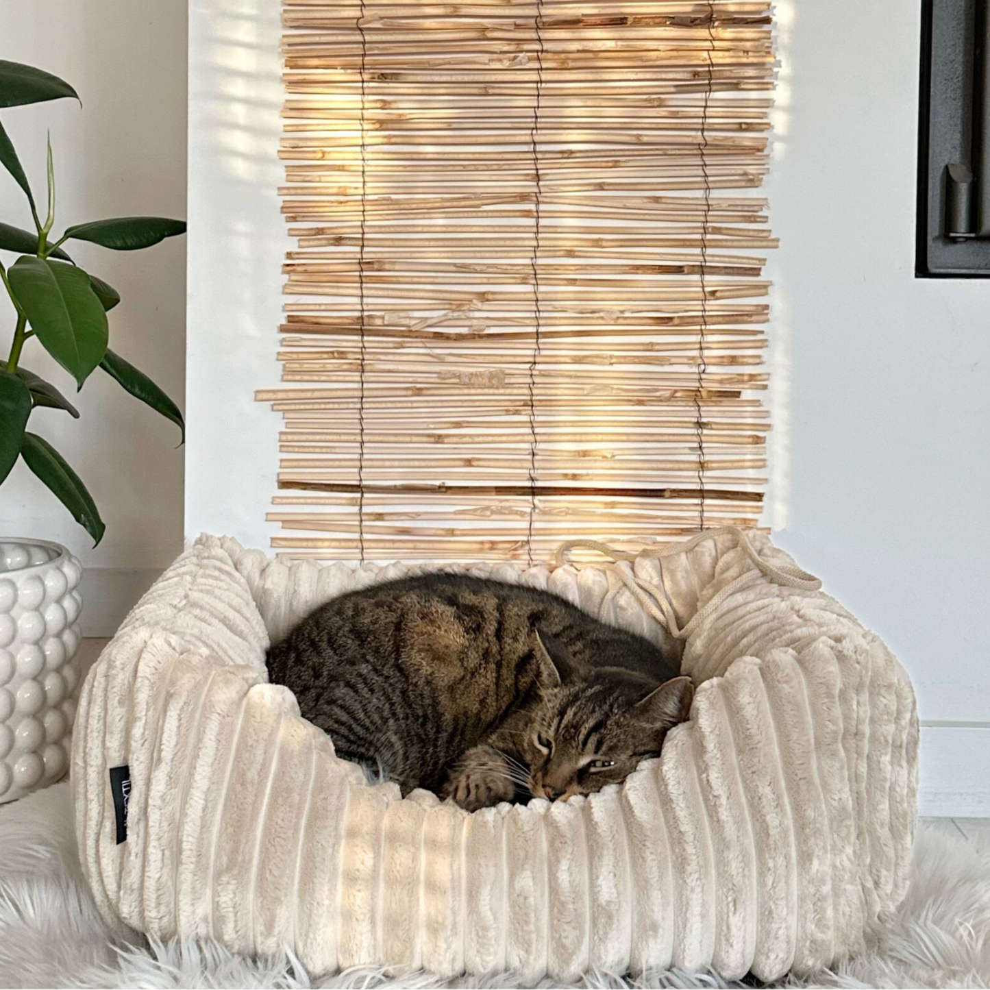 BELLA Plüsch-Katzenbett PREMIUM-LINE